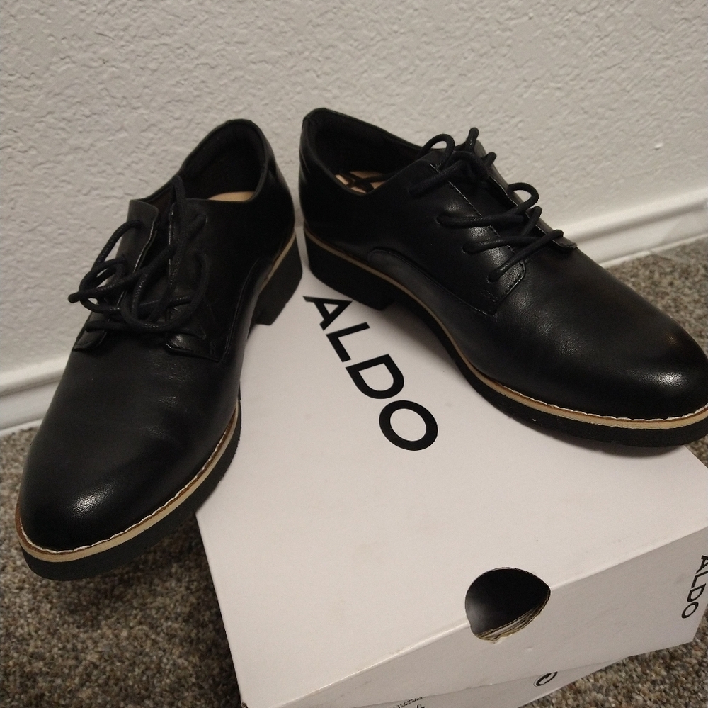 Women's Aldo Black Flats Sleek Oxford